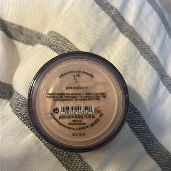 bareMinerals **RARE Shade - Picture 2 of 3